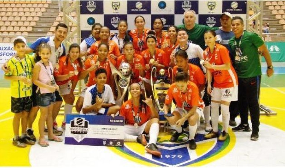 Uirapuru/Cceres representa Mato Grosso   no Campeonato Brasileiro de Futsal feminino