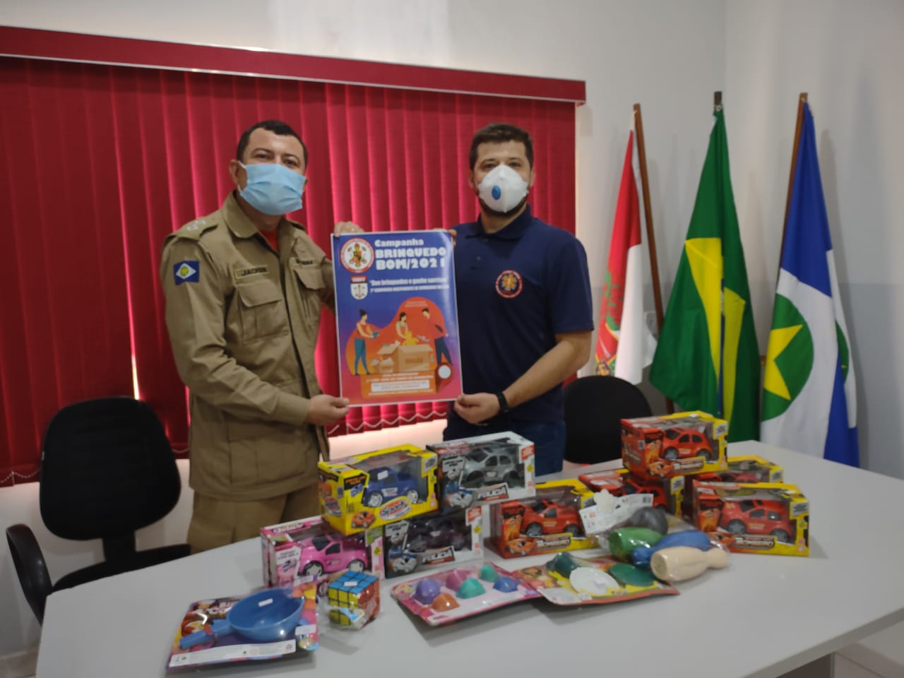 2 CIBM com ajuda da sociedade arrecada mais de 700 brinquedos para entregar a crianas carentes