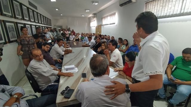 Implantao de Faculdade em San Mathias   discutida com empresrios e autoridades