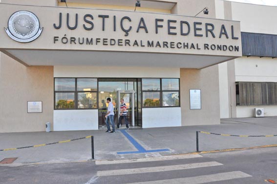 Justia Federal aciona governo de MT no STF por causa de mil reais