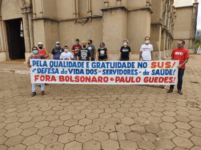 Dia do Servidor Pblico  marcado por atos   contra a Reforma Administrativa em Cceres
