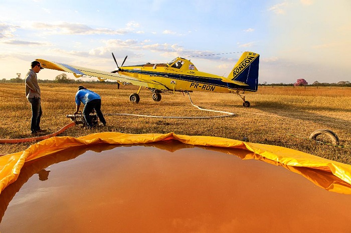 Avies entram em ao no combate a  incndio no Pantanal mato-grossense