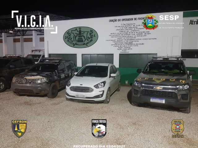 Gefron recupera Ford KA roubado  em Minas Gerais e prende suspeito