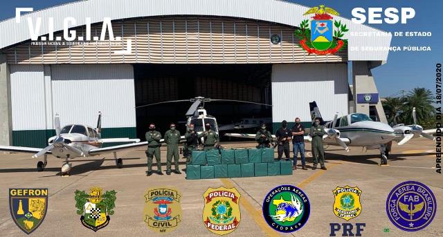 Operao conjunta apreende mais de 470 kg de  cocana e aeronave que faria transporte da droga