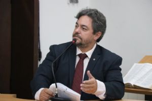 Pastorello prope usar dinheiro de reforma do prdio  da Antiga Cmara em prol dos Servidores da Sa