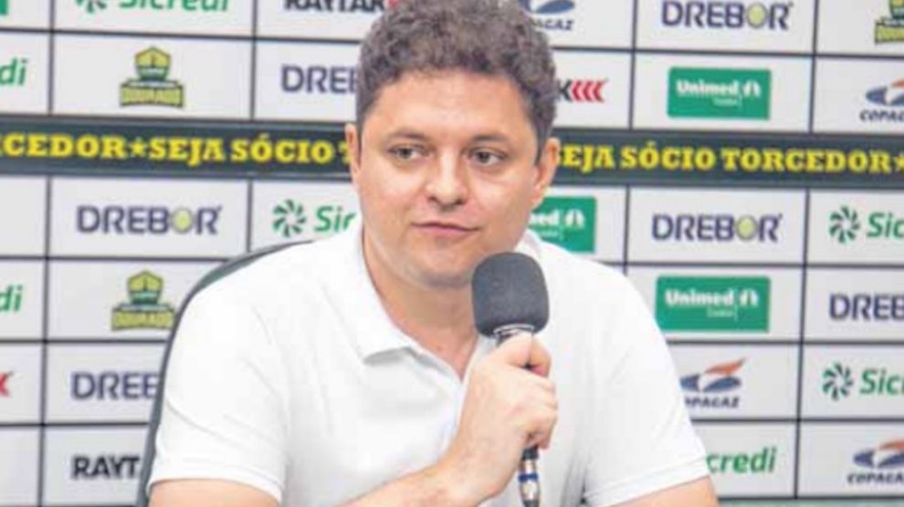 Vice-presidente do Cuiab ironiza especulaes   de negociao para contratao de treinador