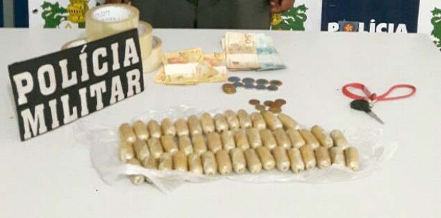 Policia Militar prende boliviano e apreende 45 cpsulas de cocana