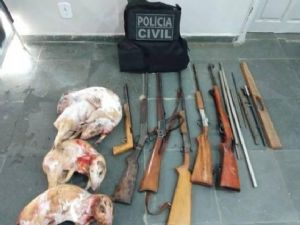 Polcia Civil desarticula grupo envolvido com caa e venda de carnes de animais silvestres em Jauru