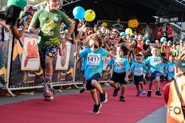 Corrida Desafio de Fronteira do Gefron leva 1600 atletas para as ruas de Cceres