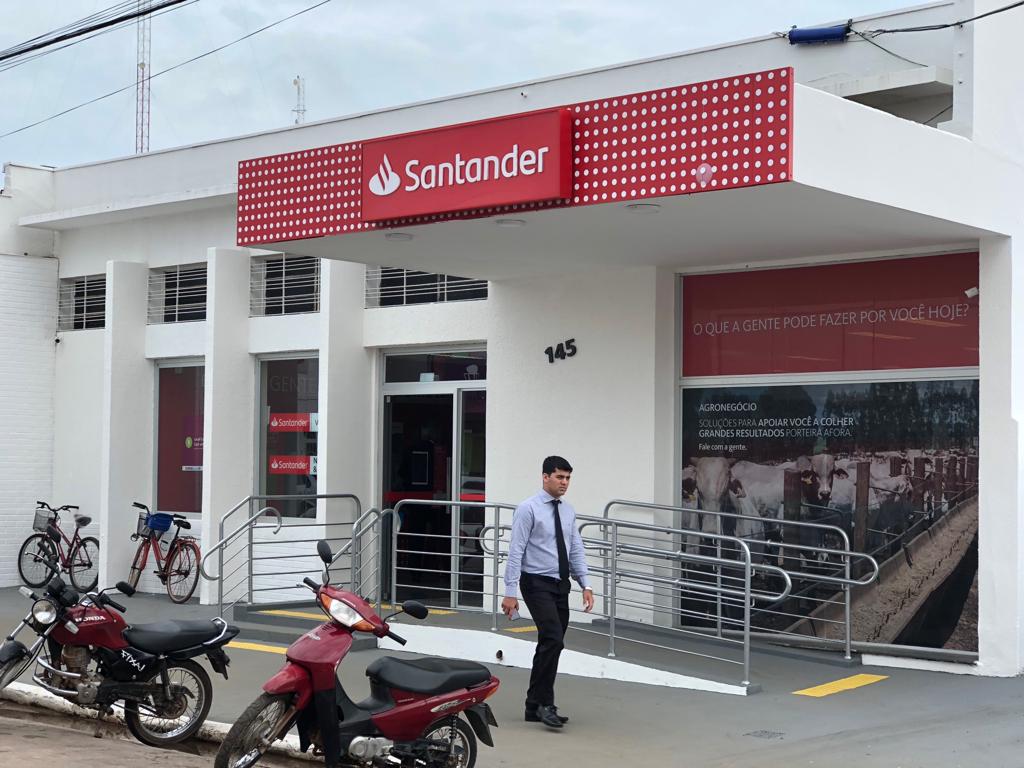 Santander j est com as  portas abertas em Cceres