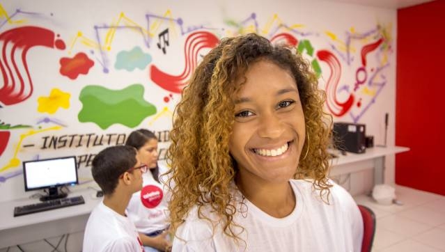 Governo do Mato Grosso e Solar Coca-Cola oferecem 500 vagas para capacitao de jovens ao primeiro e