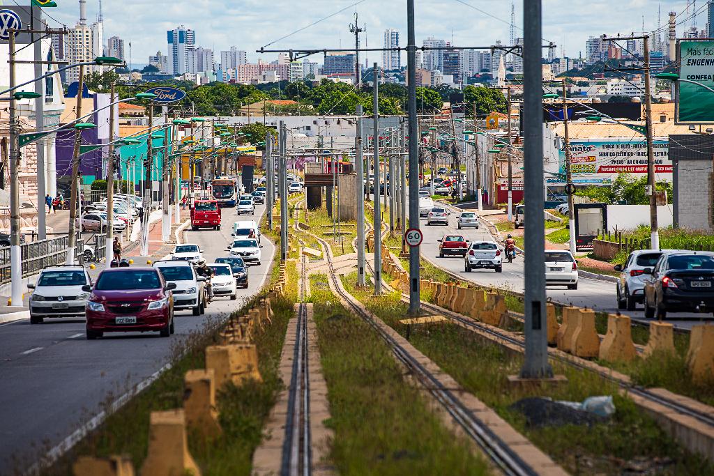 Governador sanciona Lei aprovada pela AL autorizando troca do VLT pelo BRT