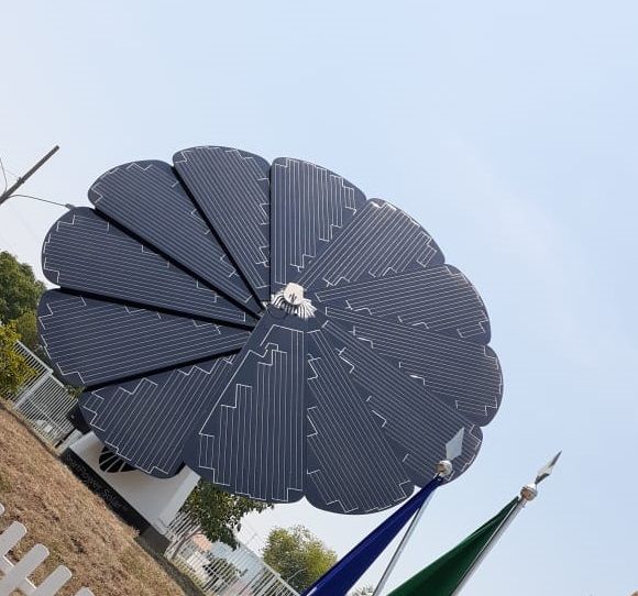 SmartFlower instalado no museu mostra que energia solar tambm pode ser bonita