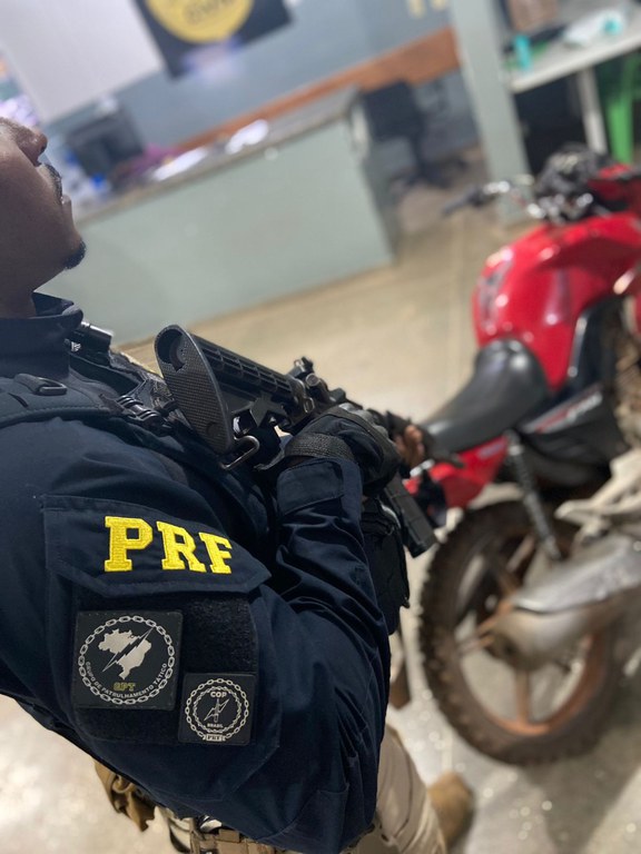 PRF recupera motocicleta furtada em Pontes e Lacerda