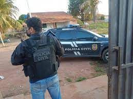 Em Cceres, Polcia Civil cumpre mandados para apurar crimes cometidos por policial