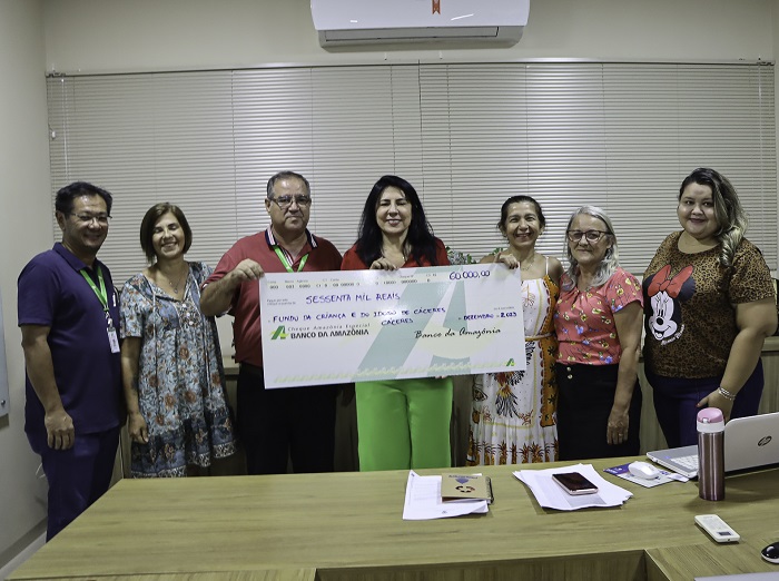 Prefeitura recebe doao do Banco da Amaznia para o fundo municipal dos direitos da Criana e Idoso