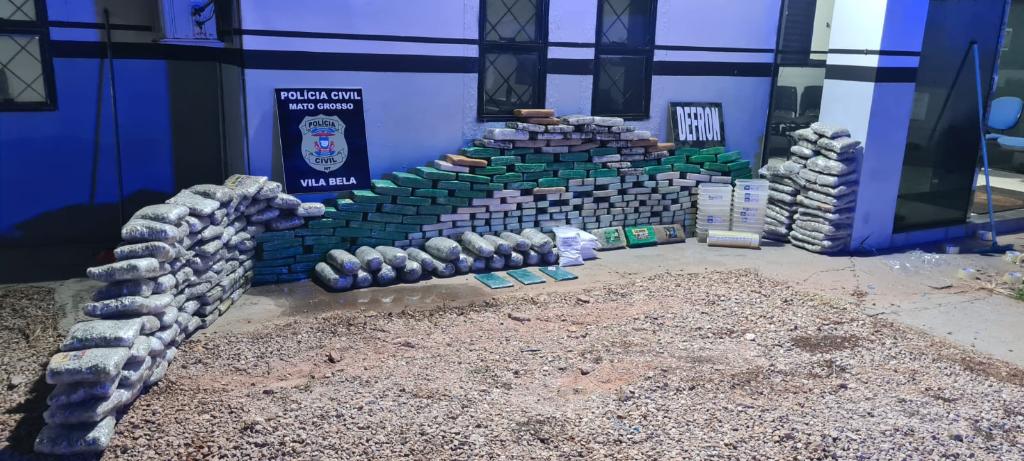 Polcia Civil apreende quase 370 tabletes de   droga em Vila Bela da Santssima Trindade