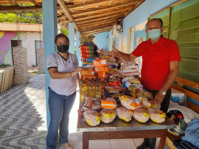 Instituto Cometa doa mais de 500 kg de alimentos ao Lar Servas de Maria