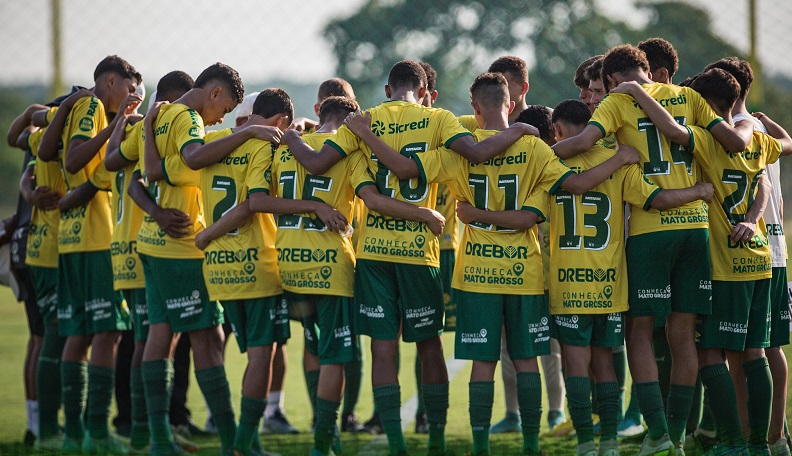 Equipe Sub-14 do Cuiab integra grupo D na disputa pela Copa Umbro no Paran