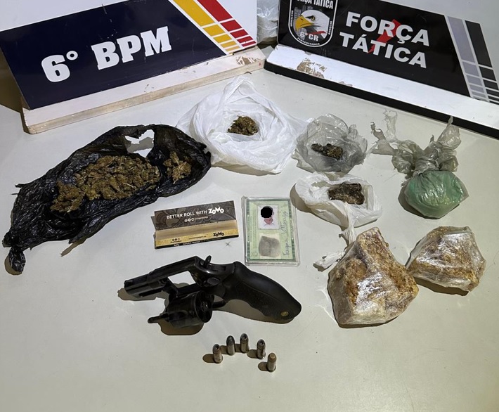 Em Cceres,  homem  preso em flagrante com diversas pores de drogas, arma e munies