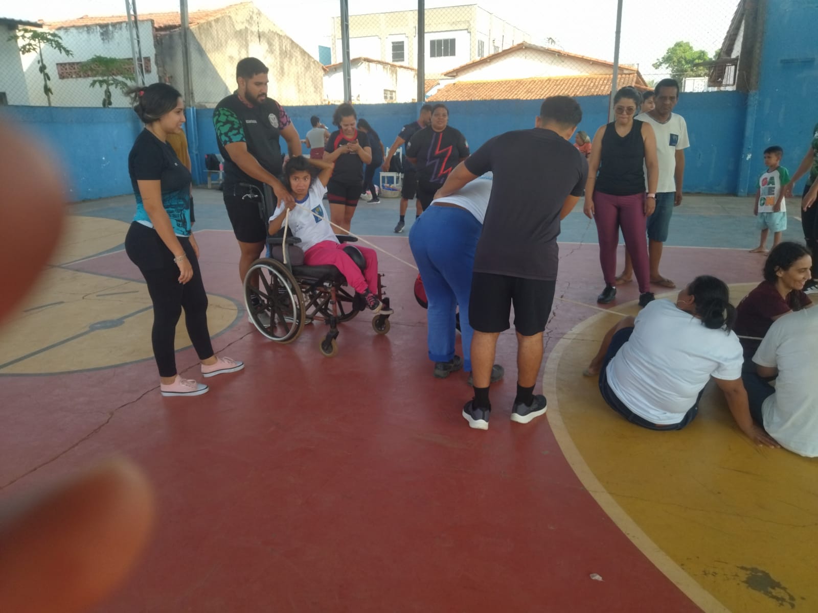 Alunos do Lobo Guar apoiam manh de alegria e solidariedade na APAE durante Semana Nacional das Pessoas com Deficincia