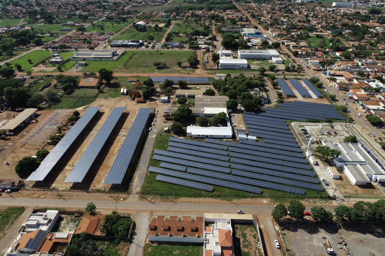 Prefeitura inaugura maior usina geradora fotovoltaica do Brasil