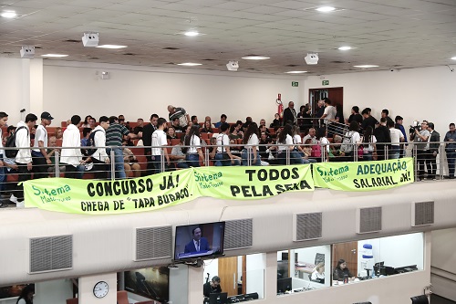 Assembleia Legislativa aprova, em segunda votao, LDO de 2024, com previso de concurso para a Unem