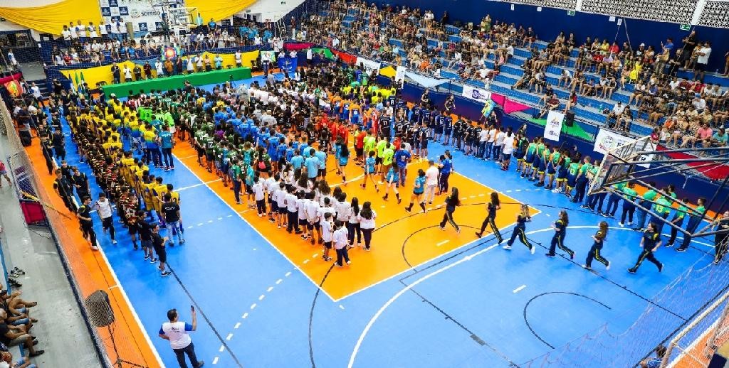 Atletas de Cceres disputam ttulos estaduais dos Jogos Estudantis Mato-grossense em gua Boa
